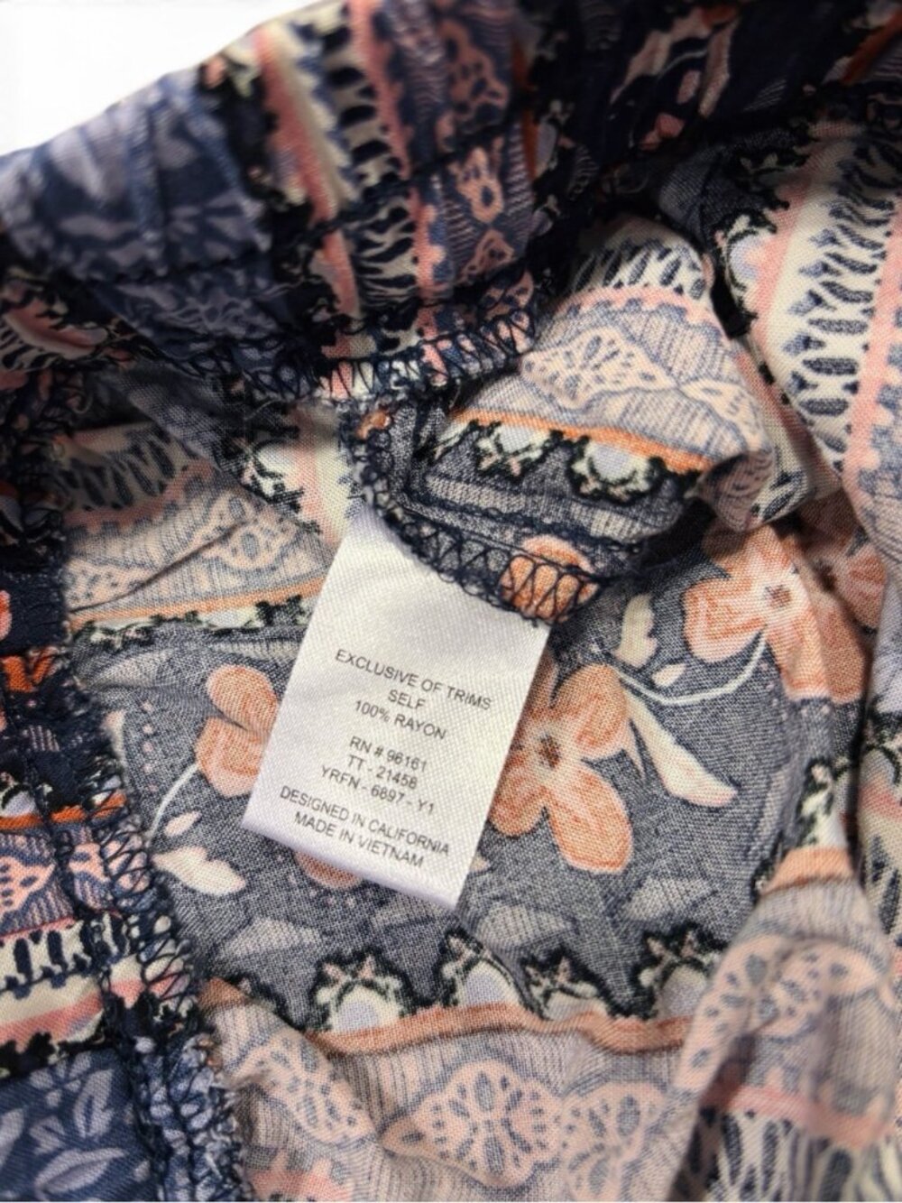 BeBop Floral Boho Pom Pom Trim Shorts Women’s Small - Picture 5 of 5